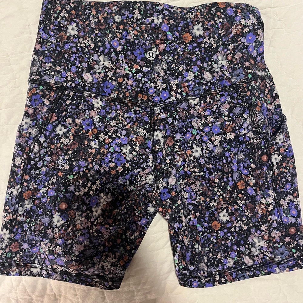 Lululemon align biker shorts with pockets